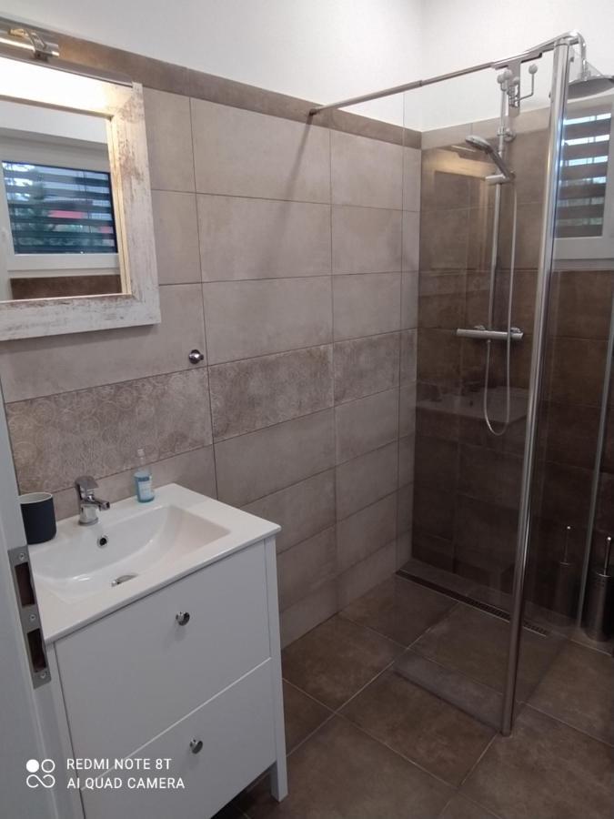 Apartman Eliska Vinohradni 200 Apartment Simonovice ภายนอก รูปภาพ